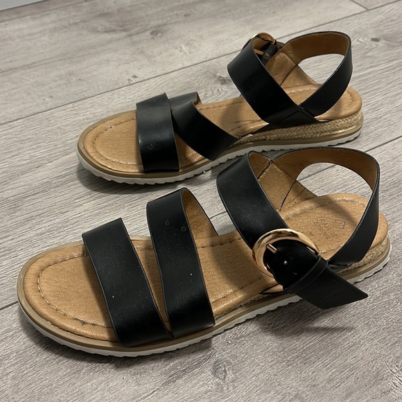 CALL IT SPRING Black Sandals - Picture 4 of 6